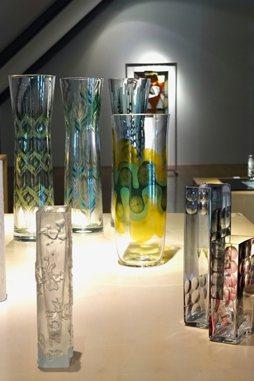 Glasexponate im Glasmuseum der Ernsting Stiftung „Alter Hof Herding“ im Nordrhein-Westfälischen Lette