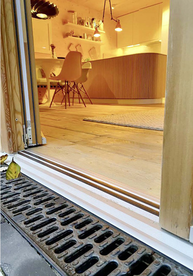 Alle Außentüren im Bastian26 sind mit der Magnet-Nullschwelle ­ausgestattet.