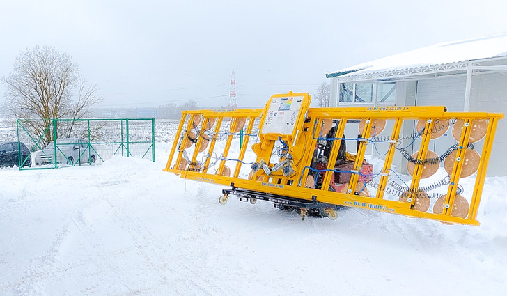 Je nach Lage und Klima sind von Hebe- und Montagegeräten oft spezifische Anforderungen zu erfüllen. DieseHeavydrive Sauganlage verfügt über spezielle  Winterteller.