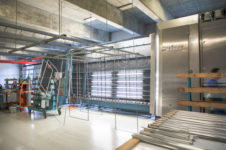 Die Lisec GTI Isolierglasanlage von 1986 bei der Glas Müller AG in der Schweiz