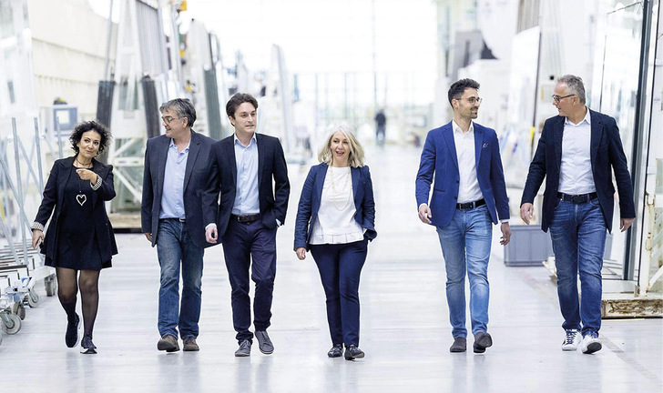 sedak-Team für flaches und gebogenes Glas (v. l.): Beatriz Fernandez, ­Gery Chinzi,  Guillaume Chinzi, Gaia Sperotto, Kevin Berni (Vertriebsleiter), Ralf Scheurer