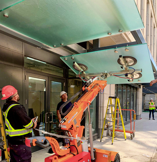 Die Smartlifter sind bei der Überkopfmontage, …