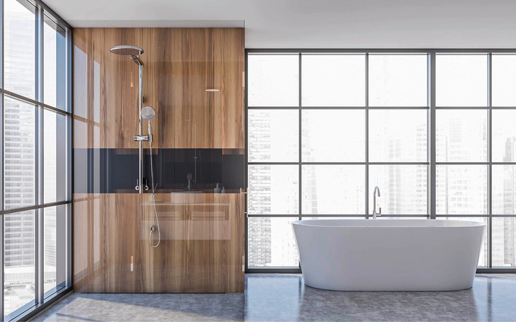 Im Badezimmer kommen immer häufiger Gläser, z. B. als Duschabtrennung oder statt Fliesen zum Einsatz: Hier spielt BTTR4 Glass easy clean seine Stärken aus, da diese Glasbeschichtung den Reinigungsaufwand ­minimiert.