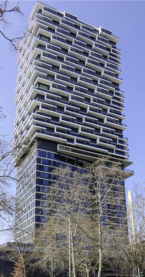 Mit seiner auffälligen Fassade setzt das One Fourty West einen neuen Akzentin der Frankfurter Skyline.