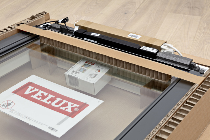 90 Prozent der Velux Dachfenster werden nun in vollkommen plastikfreien Verpackungen geliefert. - © Velux Gruppe
