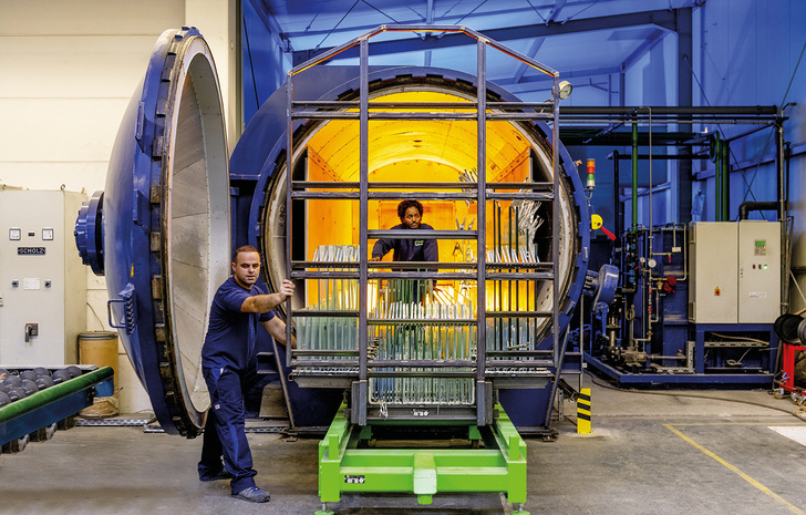 Der Investor VR Equitypartner hat bei der glas strack innovations GmbH in Bochum umfassend investiert.