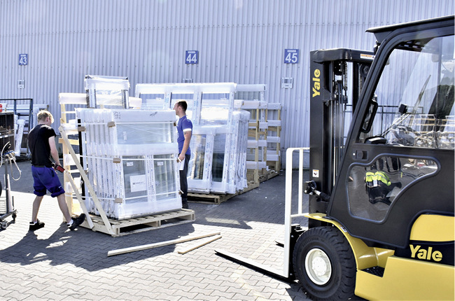 Paletten werden in der Produk­tion überall gebraucht, viele Waren ­werden auf Paletten geliefert.