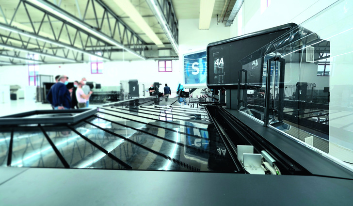 Alles unter einem Dach: Das gesamte elumatec-Portfolio inklusive someco, der neuen PVC-Maschinenmarke (der Voilàp-Gruppe).