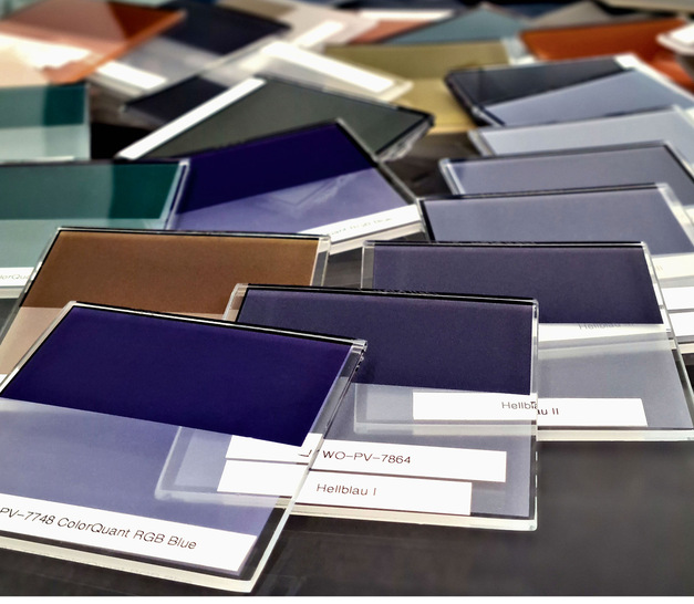 Im Bild eine Farbauswahl der ColorQuant PV-Farben - © Foto: Ceramic Colors Wolbring GmbH
