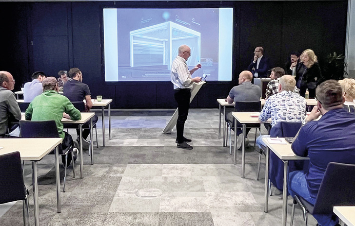 Im April organisierte das Unternehmen drei Workshops, an denen es nicht nur neue Produkte, Strategien und Dienstleistungen vorstellte, sondern auch das Geschäftsmodell, das auf dem Gibus-Atelier-Konzept basiert.