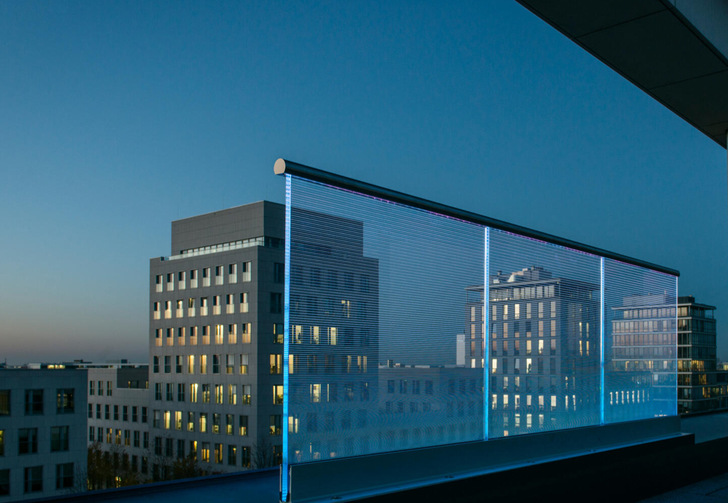 Die Kombination von laserbearbeitetem Glas, LED-Technik und hochwertigen Beschlagskomponenten machen Semco B-Lux und G-Lux zu spektakulären Highlights.