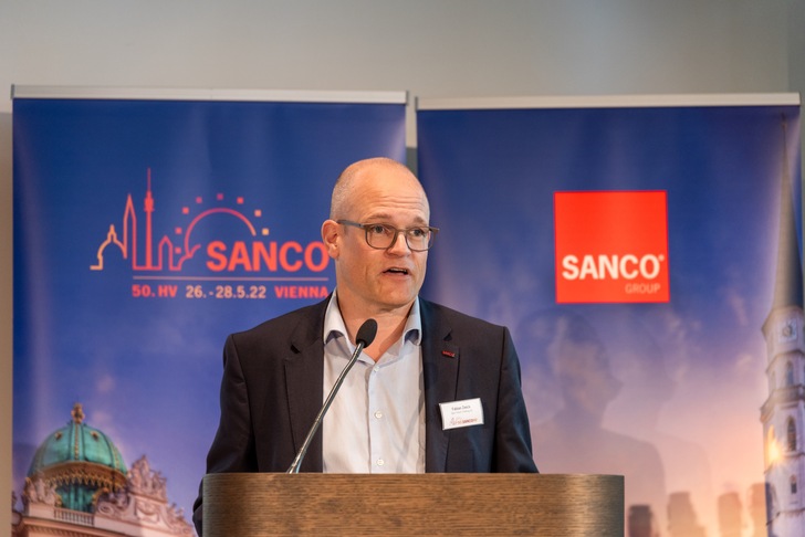 Als Vertreter des Sanco Lizenzgebers unterstrich Dr. Fabian Zwick, CEO der Schweizer Glas Trösch Gruppe, sein Bekenntnis zu einer starken Sanco Gruppe.