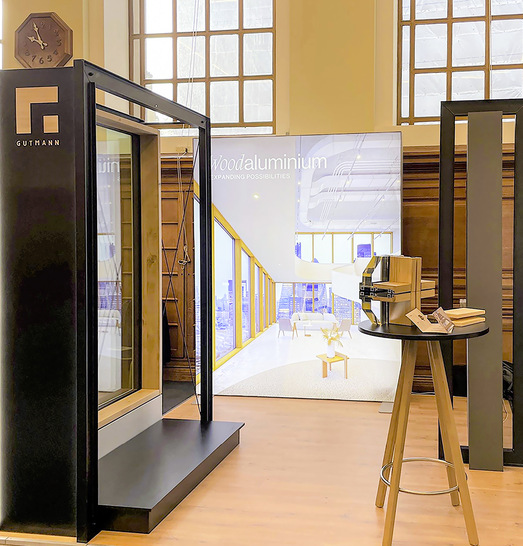 Die Premiere fand in außergewöhnlichem Rahmen statt: Gutmann präsentierte die neue Holz-Aluminium-Elementfassade erstmals im Rahmen der „Zak Engineered ­Timber Envelopes“- Konferenz – einer internationalen Fachtagung über den Einsatz von Holz in der Gebäudehülle im Februar 2022 in London.