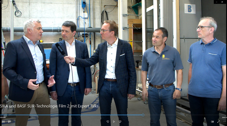 v.l.: Matthias Dick (Sika), Dr. Kay Brockmüller (BASF), Reinhold Kober (Book Your Video), Urs Uehlinger (BFH Biel) und Martin Wiederkehr (BFH Biel)