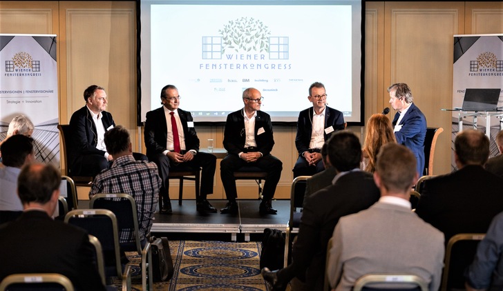 Podiumsdiskussion in Wien (v.l.): Karl Dietrich Wellsow, Walter Eichner, Bernhard Hambrügge und Ludger Martinschledde.