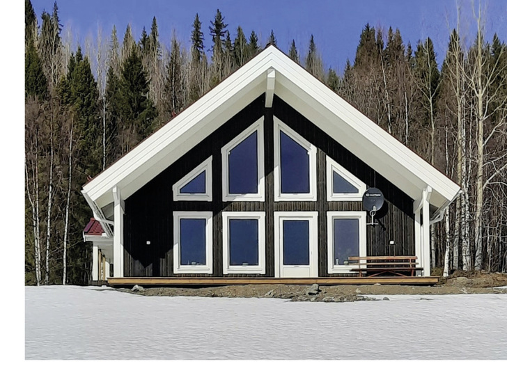 Die schaltbaren ConverLight Gläser helfen auch bei diesem entlegenen Landhaus in Schweden, die Sonnen-Energie optimal zu nutzen. Die elektrochrome Technik befindet sich auf einer einlamnierten Folie im Glas.