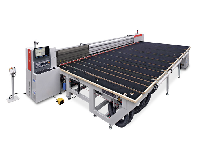 Die Genius LM-A VSG Schneidetische sind für einen hohen Durchsatz ko﻿nzipiert, so lassen sich pro Schicht über 400 m2 laminierte Gläser zuschneiden.