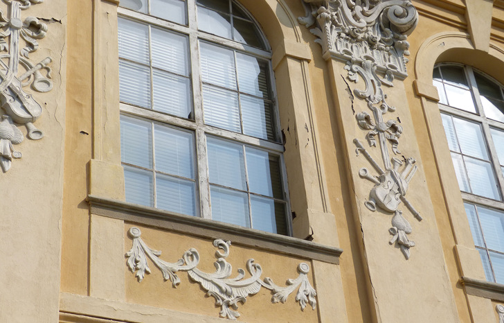 Die Sanierung historischer Fenster ist eine echte Herausforderung. - © Adler
