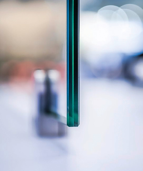 In seiner dünnsten Variante ist FineoGlass 6 mm stark - © Foto: Fineo Glass
