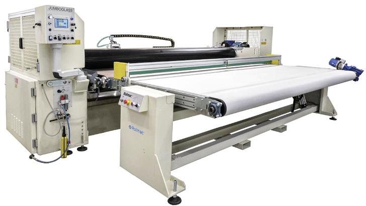 Mit dem Jumbo­glass 3400 ­lassen sich Gläser bis 6000 × 3300 mm verarbeiten.