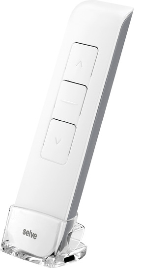 Neue Optik, praktische Halterung: Diese wurde für den commeo Send 1 Basic so entwickelt, dass sich die neue Wandhalterung auch ganz flexibel als Tischaufsteller verwenden lässt.