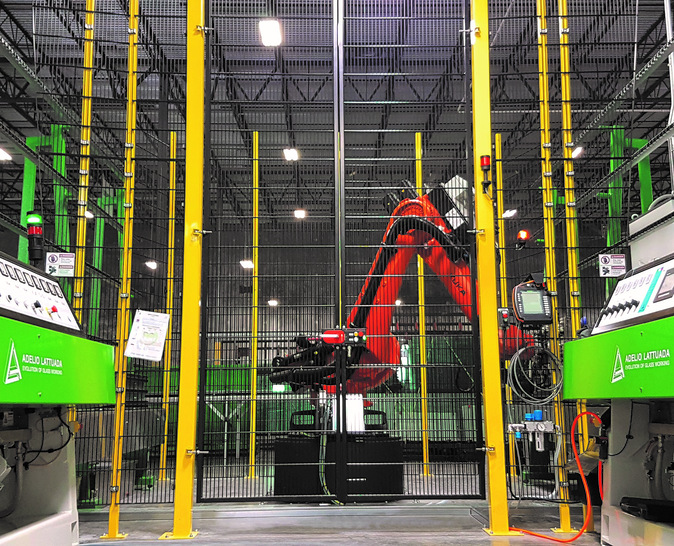 Seite einigen Jahren richtet Lattuada den Fokus stark auf die Automation der Schleifprozesse, u.a. auch unter Einsatz von Robotern.