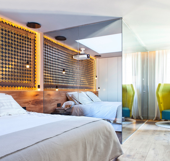 Gerade in Bädern von Hotels wird oft eine erhöhte Sicherheit gefordert, ­hierfür bietet Saint-Gobain eine Auswahl an Spiegeln.