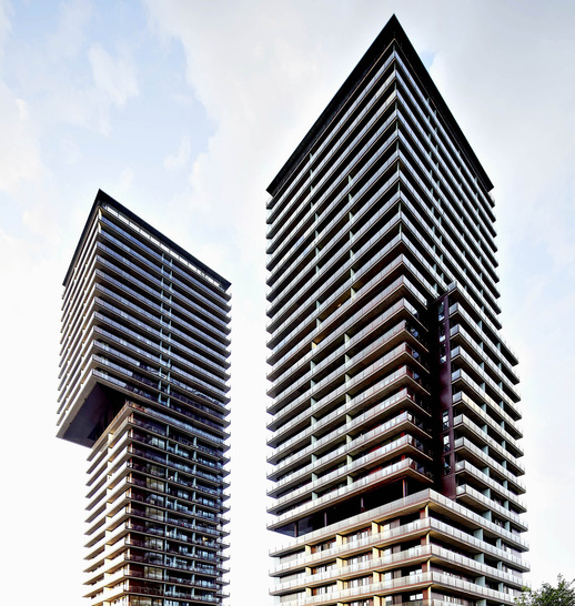 Das neue Wiener TrIIIple-­Ensemble mit den imposanten Hochhäusern beherbergt über 1000 Wohnungen. - © Foto: Isolar Glas Beratung
