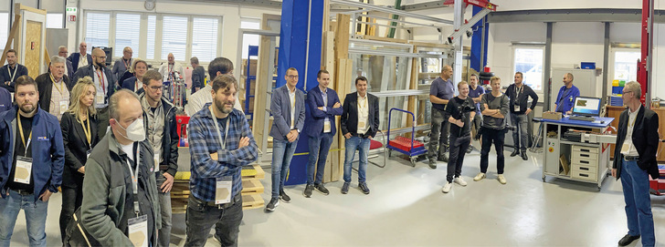 Zerstörung inklusive: Viel Beachtung wurde den am Maco-Prüfstand durchgeführten Einbruchsversuchen geschenkt.