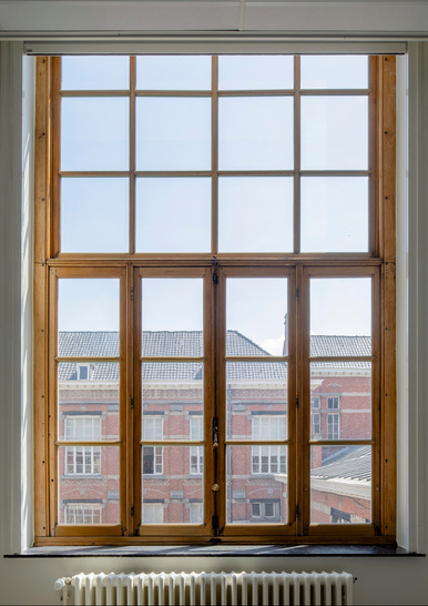Sprossenfenster erreichen nach dem Glastausch gegen Fineo exzellente Wärmedämmwerte und sparen Heizkosten. - © Fineo
