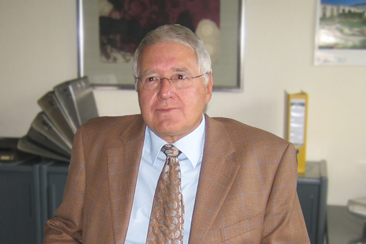 Hans-Jürgen Gust, ausgewiesener Kenner der Baubeschlagbranche ist im November 2022 verstorben.