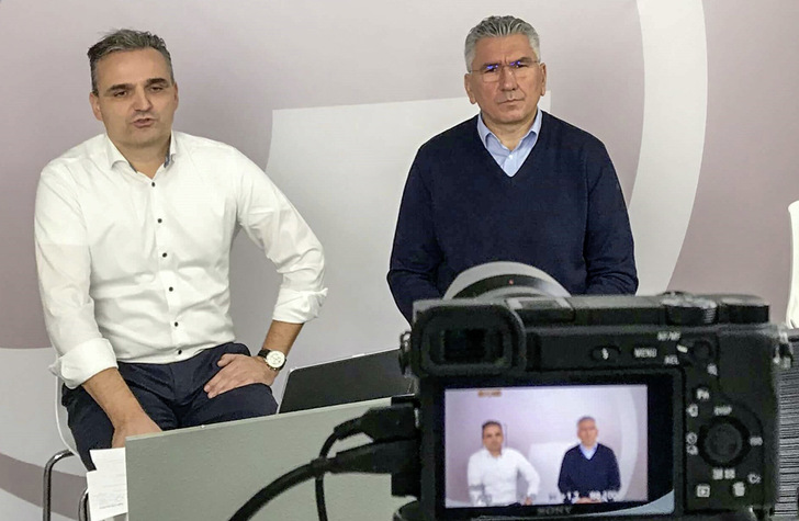 Die Gealan-Geschäftsführer Ivica Maurović (r.) und Tino Albert bilanzieren für 2022 eine Umsatzsteigerung von 20 Prozent. - © Foto: Gealan
