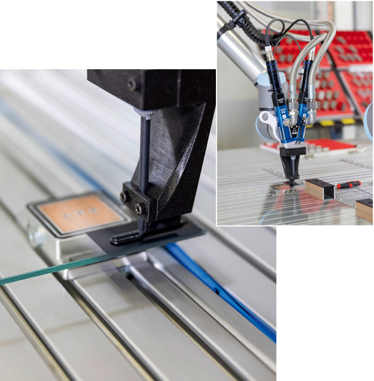 Bei Bader mussten früher zwei oder drei Mann die Glasverklebung per Hand durchführen und die Position der Gläser mittels Schablone prüfen. Diese Arbeiten übernehmen jetzt die Cobots.