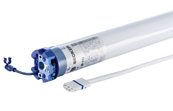 Auch im Ernstfall kann die herausgefahrene Markise mit den Antriebstype E33 und C33 von Becker-Antriebe sicher eingeholt werden.