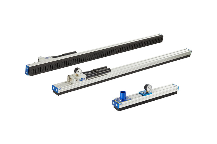 Die neuen Flächengreifer von Schmalz können schmale Gläser oder Metallprofile mit voller Kraft greifen und heben. 