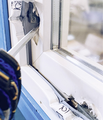Einbruchhemmende Fensterbeschläge lassen sich herstellerunabhängig ­nachträglich verbauen. - © Foto: VdS / Roto
