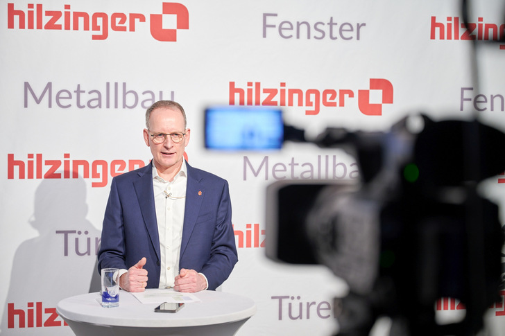 Geschäftsführer Vertrieb Jens Busse eröffnete mit seiner Begrüßung den hilzinger Partnertag 2023.