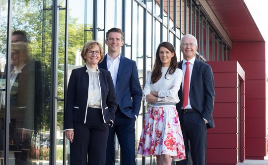 Erfolgreiche Unternehmer-Familie Strunz.