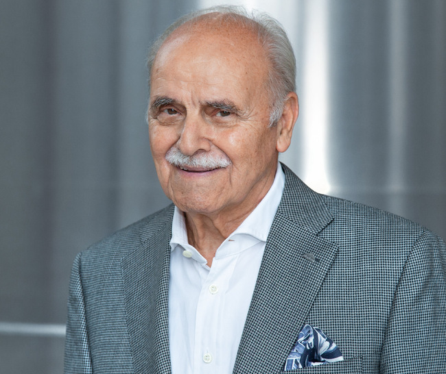 Am 12. April 2023 wird der Gründer der aluplast GmbH, Manfred J. Seitz, 85 Jahre alt.