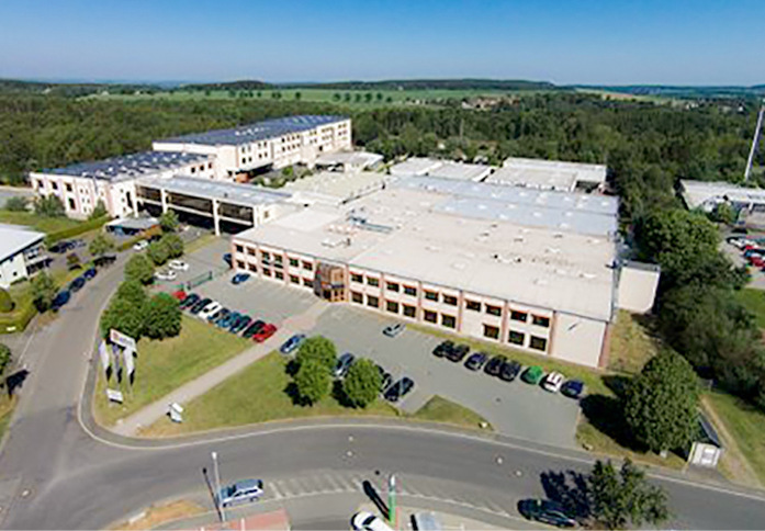 erfal mit Sitz in Falkenstein erzielte im Jahr 2022 einen Umsatz von 55 Mio. Euro und hat 450 Mitarbeiter. 