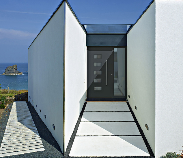 Edel   in   der   Erscheinung   und   dennoch   mit   höchstem   Einbruchschutz ausgestattet eignen sich Türen der neuen  PremiumLine von Schüt-Duis für den gehoben Privat bereich sowie gewerbliche Objekte gleichermaßen.