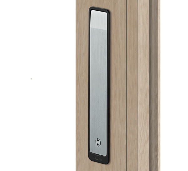 Erhältlich ist die Neuheit für Holz- wie auch Aluminium-Profile und optional in einer verriegelbaren Variante.