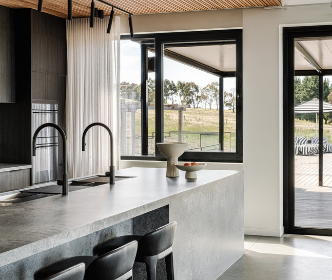 smart-slide neo kann nicht nur als Tür, sondern auch als Schiebefenster gebaut werden. Beispielsweise in der Küche