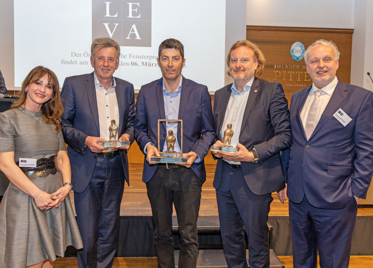 Aferdita Bogdanovic (Head of Marketing & Sales Branchenradar), Hans Tritremmel (GF Alusommer GmbH), Armin Strussnig (Gründer Rekord Franchise GmbH), Thomas Braschel (GF Gaulhofer Industrie-Holding
GmbH), Andreas Kreutzer (GF Branchenradar)