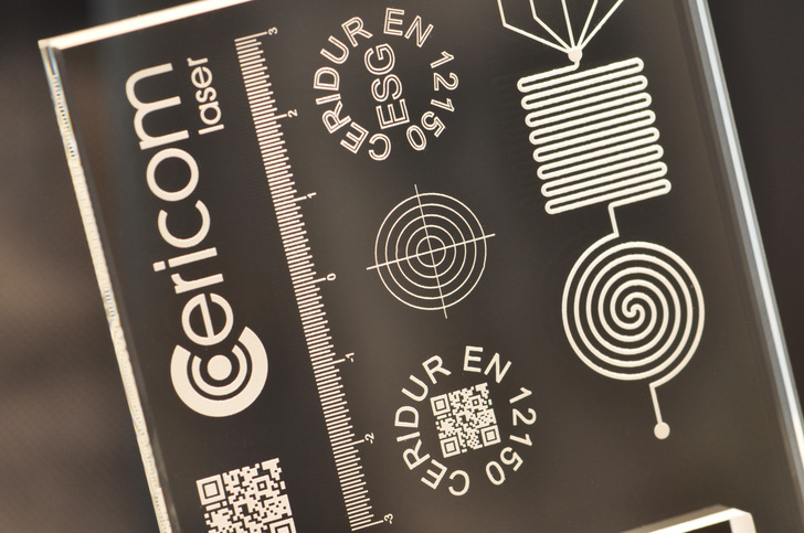 Mit dem Cericom Lasermarkierer erzeugte Beschriftungen