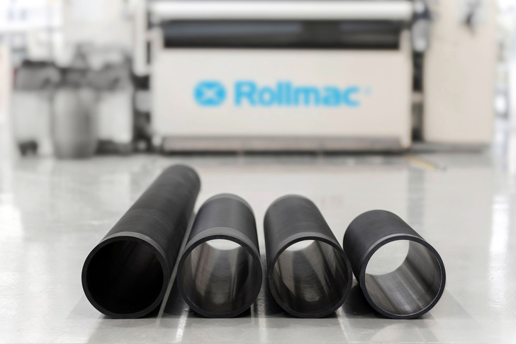 Rollmac: Diese Manschetten (auch graviert) für den Glasdruck werden für den Druck auf pneumatisch aufweitbare Stahlspindeln aufgesetzt. Sie ersetzten die früher verwendeten Stahlwalzen, die mit Kautschuk beschichtet waren. - © Rollmac
