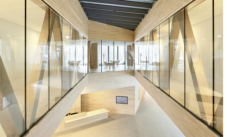 Das neue Nationalparkzentrums Ruhestein im Schwarzwald ist ein ein sehr besonderes Gebäude aus heimischem Holz und viel Glas. - © Foto: Achim Birnbaum, Steffen Fritz, Etex /Geschäftsbereich Promat
