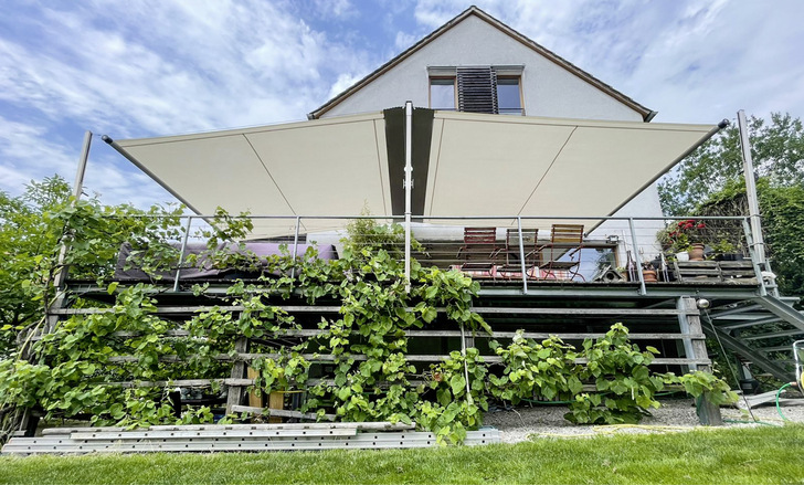 Die perfekte Variante, wenn es mal Platz braucht: die Shade Twin Anlage beschattet bis zu 72 m2 Fläche.