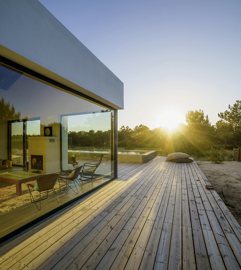  Die neue Generation von Sonnenschutzgläsern aus dem ClimaPlusSecurit Netzwerk verbindet den Sonnenschutz- und Wärmeschutz mit einem hohen Tageslichteintrag.