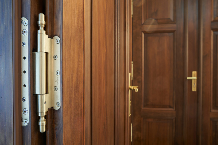 Exklusiv entwickeltes, dreidimensional justierbares Objecta Band für den Denkmalschutz mit geringem Rollendurchmesser.